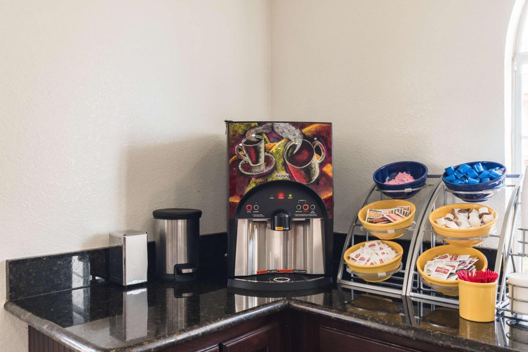 Motel 6 Alvarado Tx المظهر الخارجي الصورة